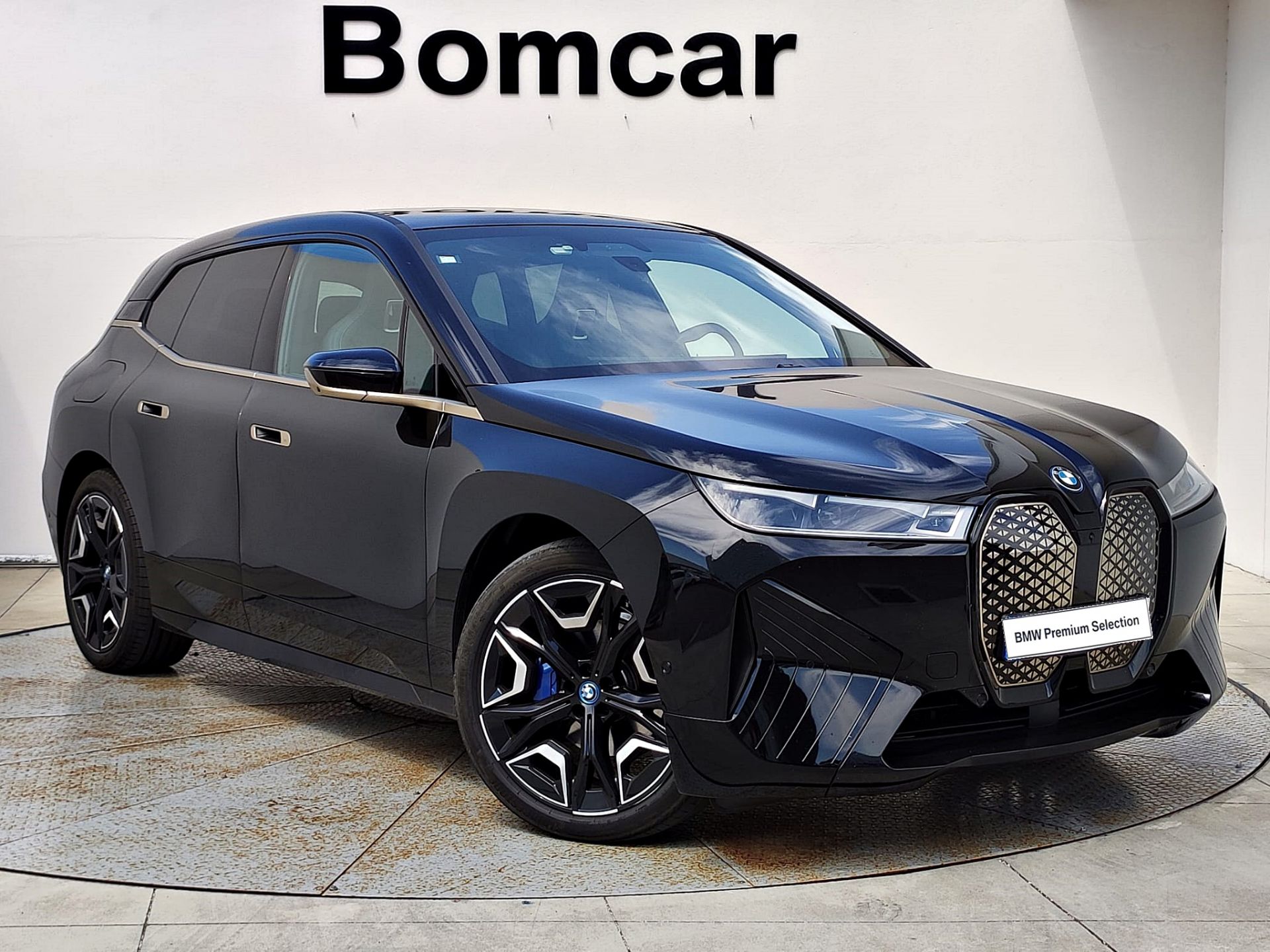 BMW iX