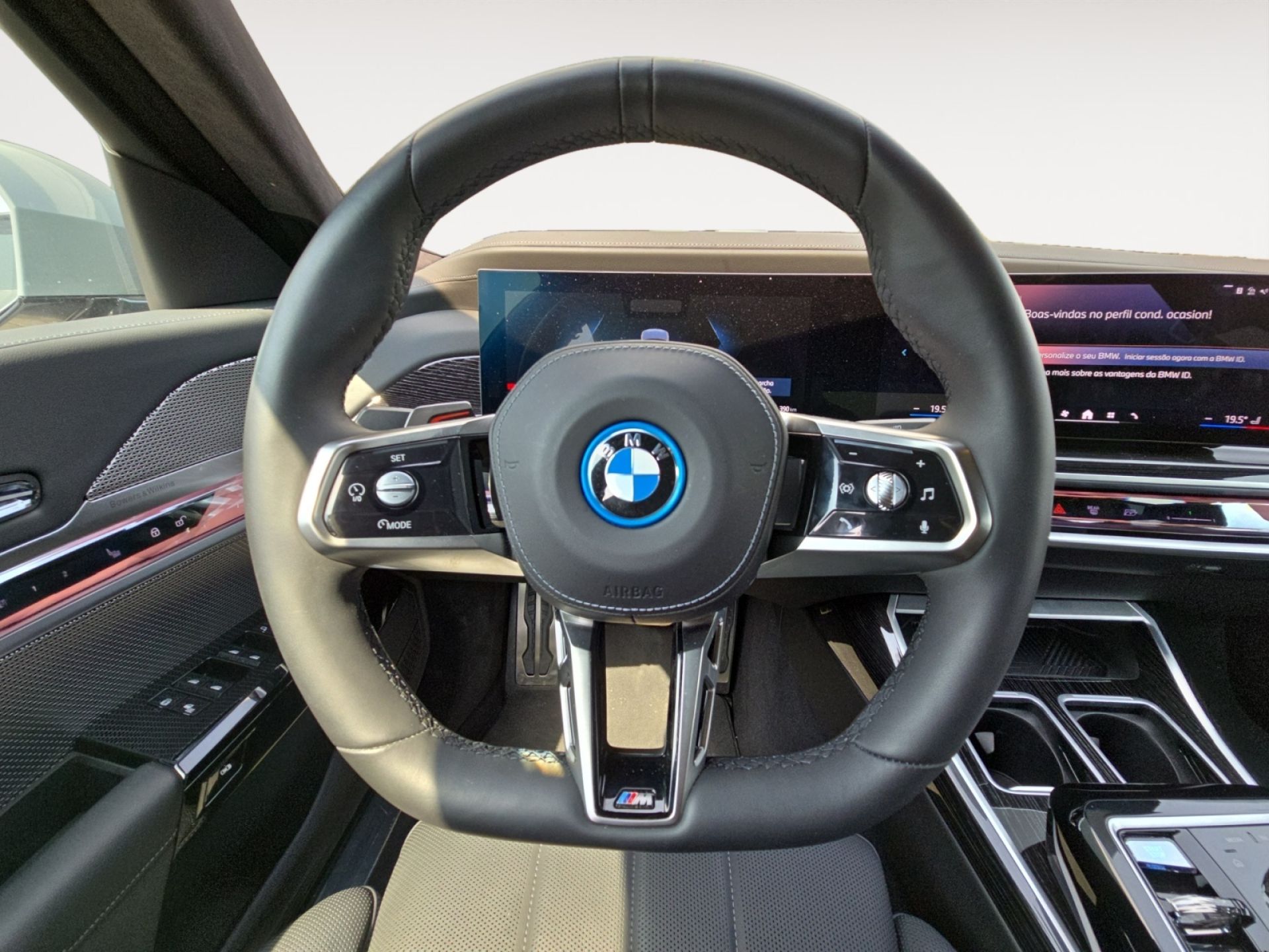BMW I7