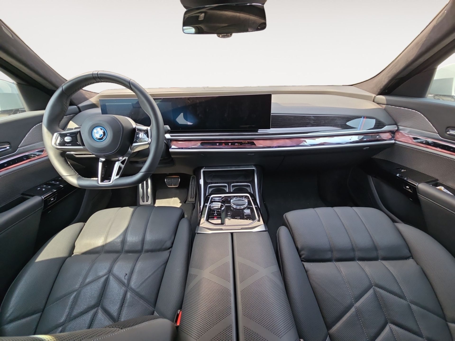 BMW I7