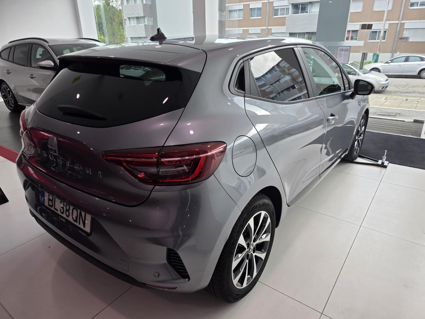 Mitsubishi Colt 1.0 MPI-T 6MT Kaiteki