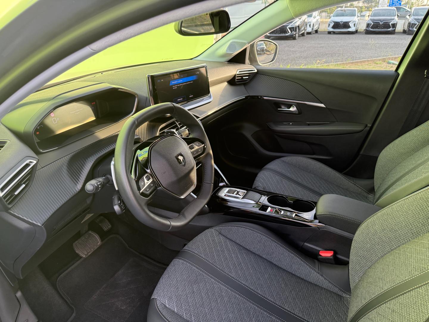 Peugeot 208 1.2 Hybrid 100 Allure 5p e-DCS6