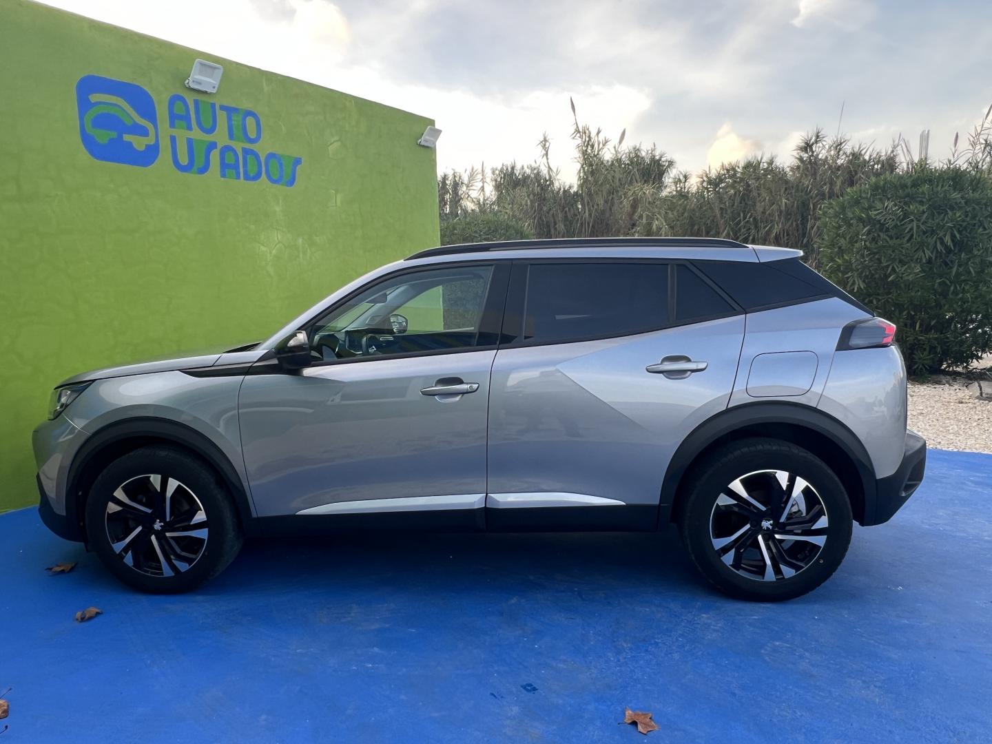 Peugeot 2008 1.2 PureTech 100cv Allure