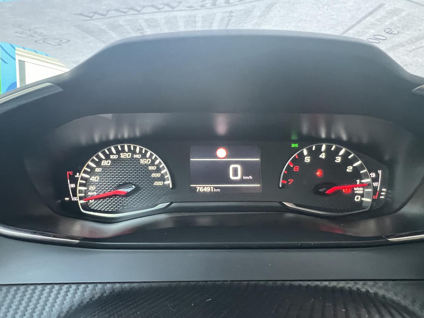 Peugeot 2008 1.2 PureTech 100cv Allure