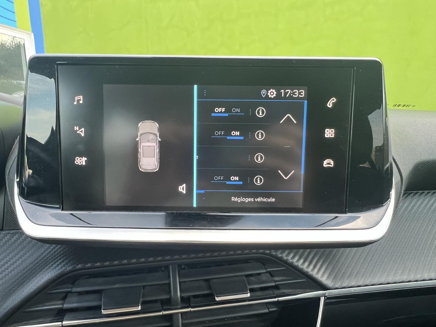 Peugeot 2008 1.2 PureTech 100cv Allure