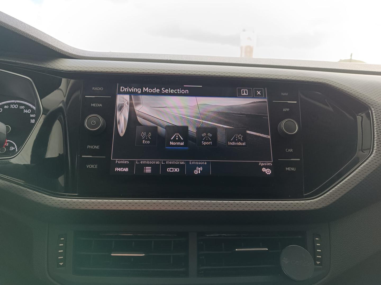 Volkswagen T-Cross 1.0 TSI 110cv Life