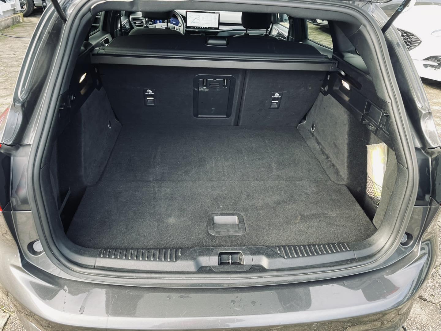 Ford Focus 1.0 ECOBOOST 125cv MHEV ST-LINE X