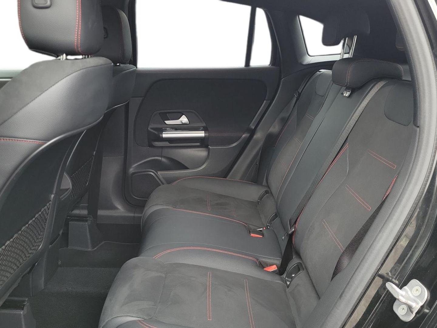 Mercedes-Benz Classe GLA GLA 180d AMG