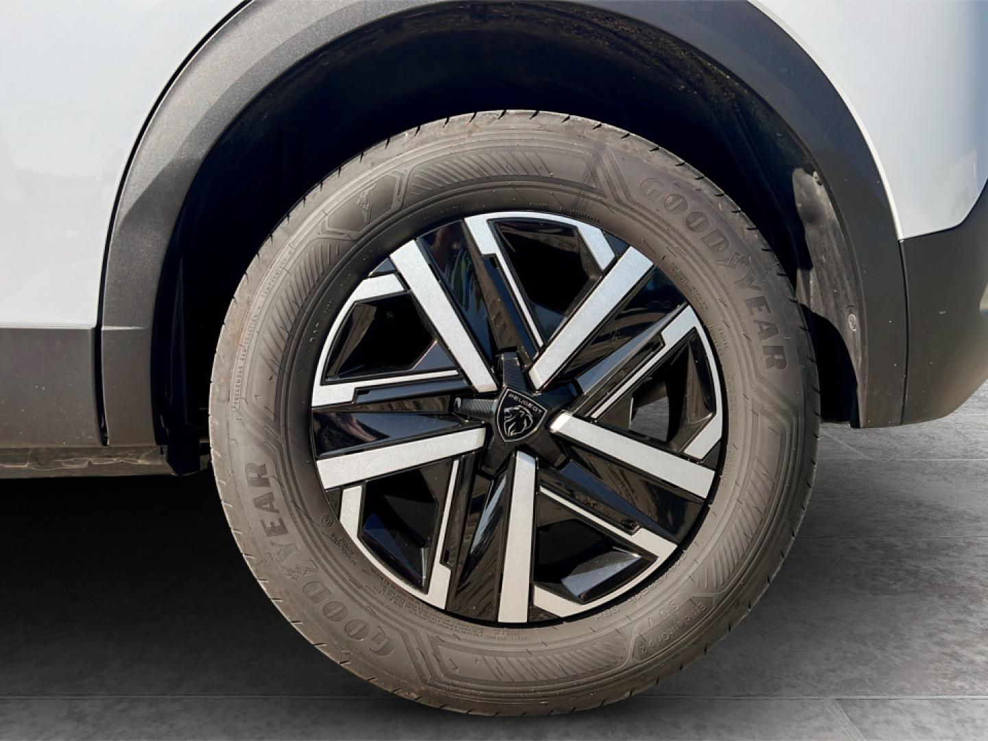 Peugeot 2008 1.2 PureTech 100cv Style