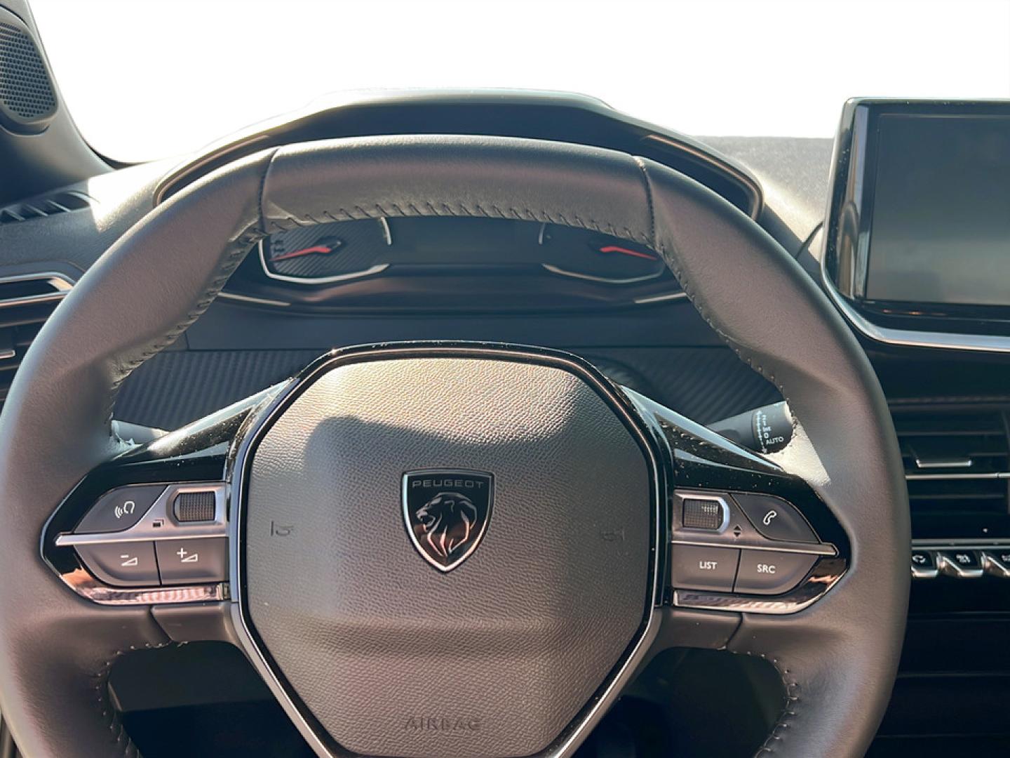 Peugeot 2008 1.2 PureTech 100cv Style