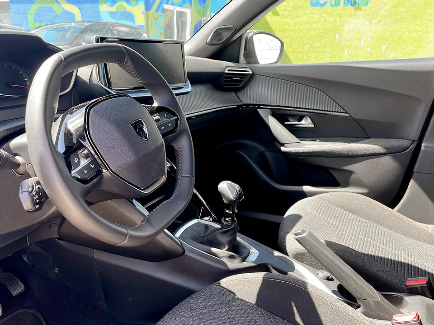 Peugeot 2008 1.2 PureTech 100cv Style