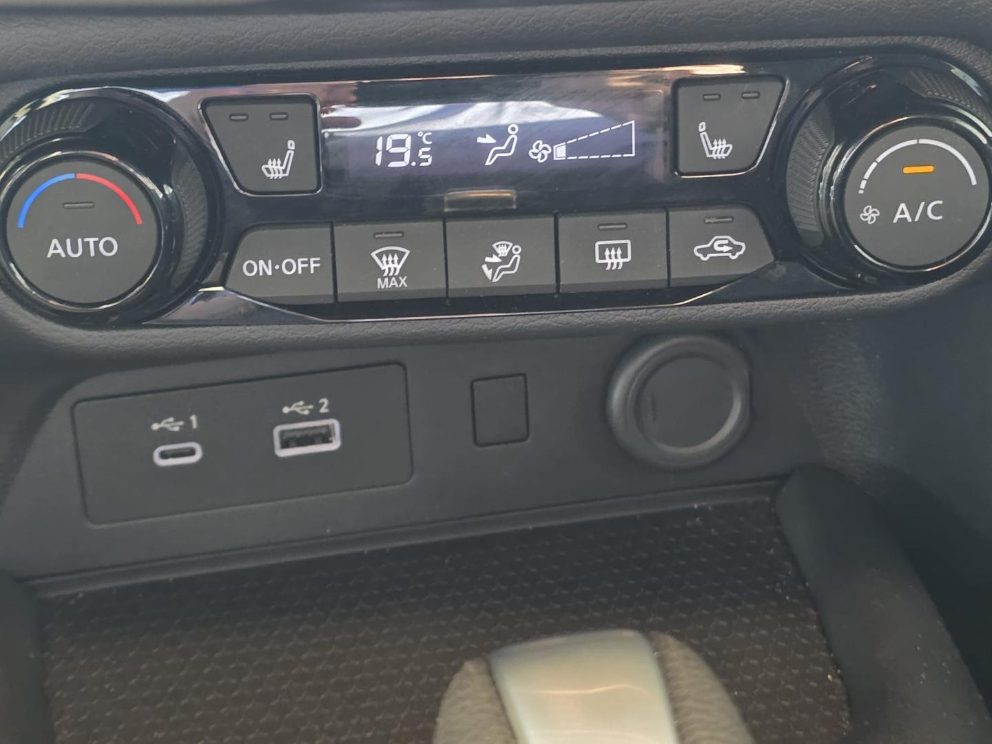 Nissan JUKE 1.0 DIG-T 114cv Acenta+ DCT