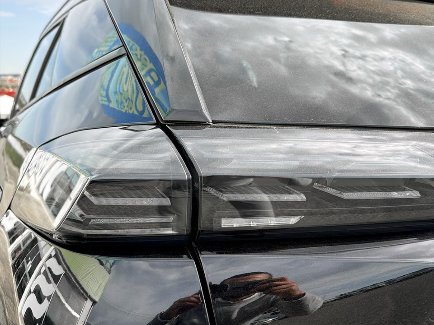 Peugeot 2008 1.2 Hybrid 145 Allure e-DCS6