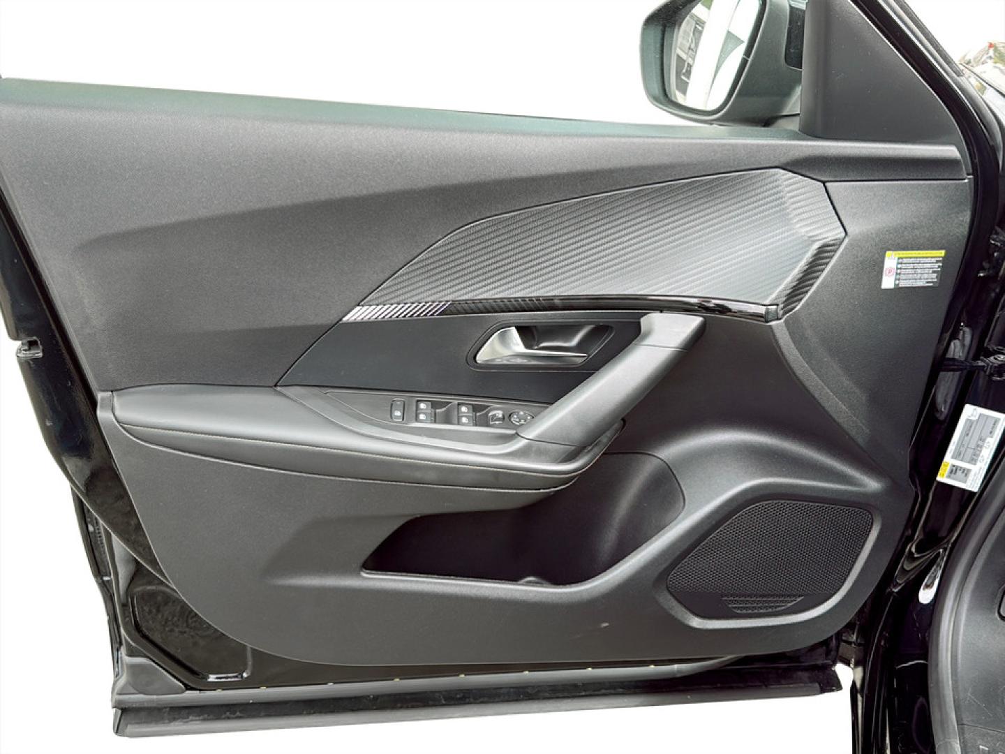 Peugeot 2008 1.2 Hybrid 145 Allure e-DCS6