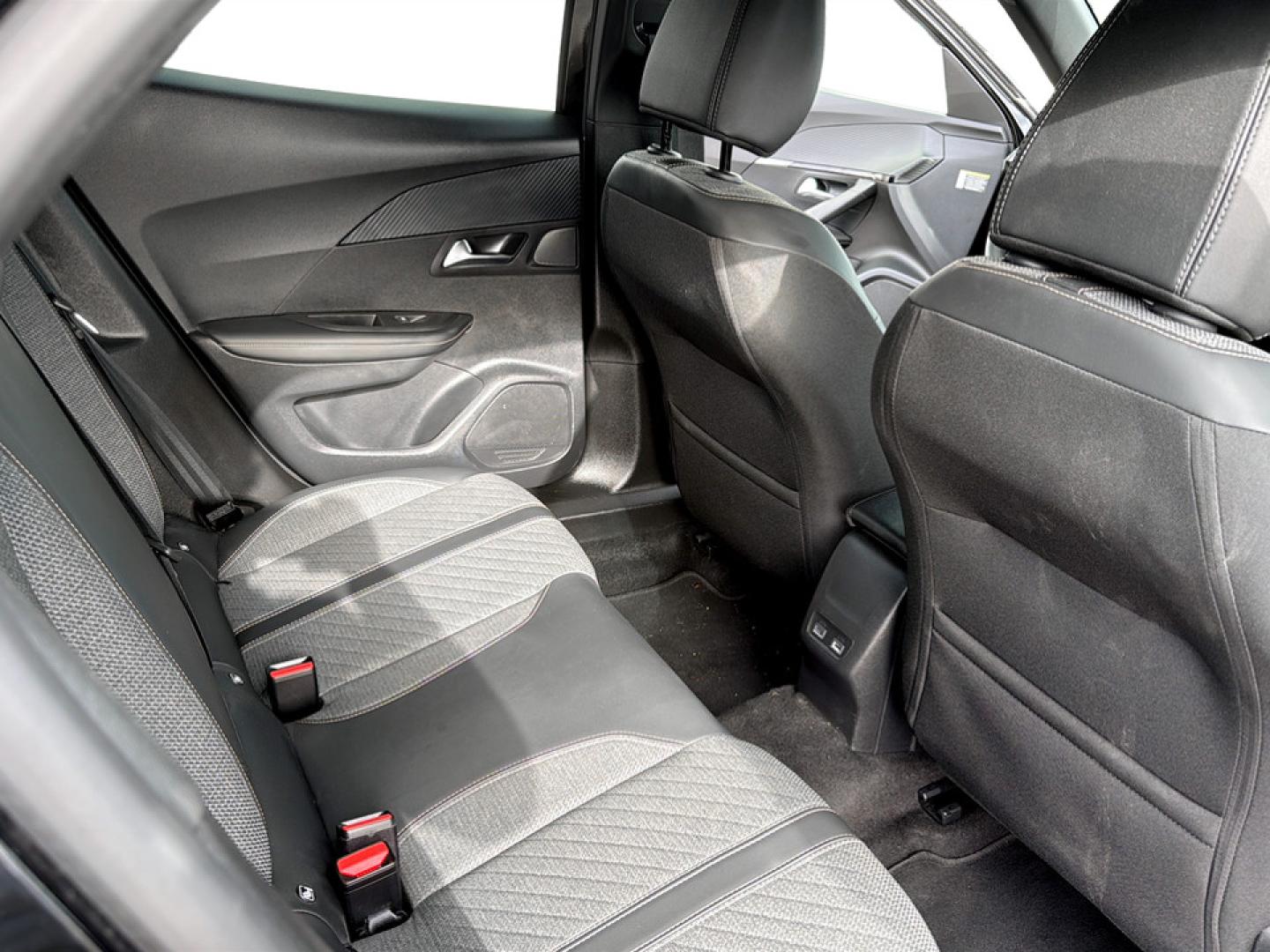 Peugeot 2008 1.2 Hybrid 145 Allure e-DCS6