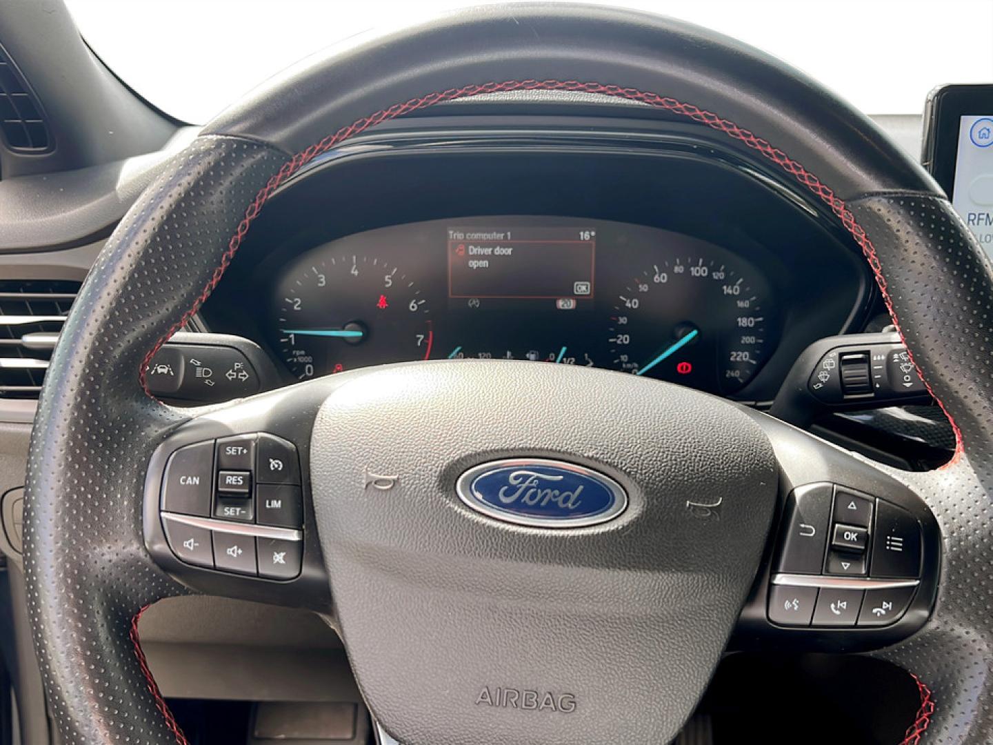 Ford Focus 1.0 ECOBOOST 125cv MHEV ST-LINE