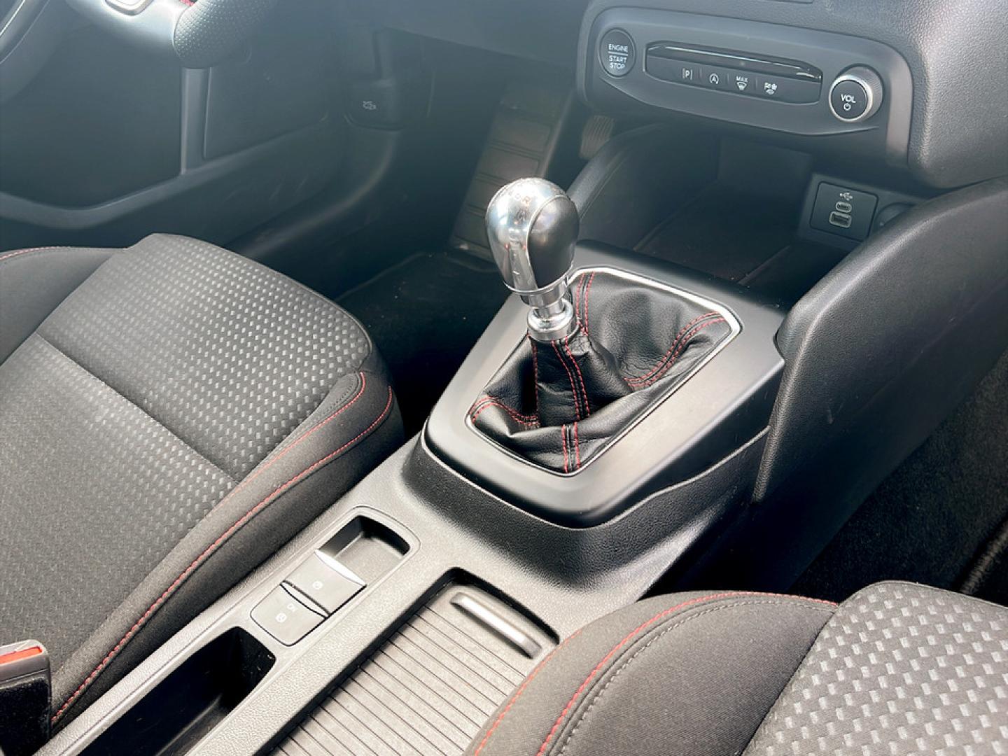 Ford Focus 1.0 ECOBOOST 125cv MHEV ST-LINE