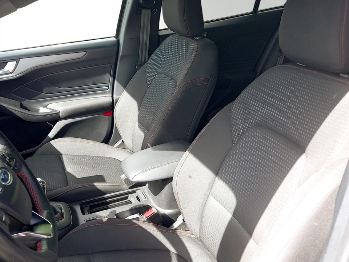 Ford Focus 1.0 ECOBOOST 125cv MHEV ST-LINE