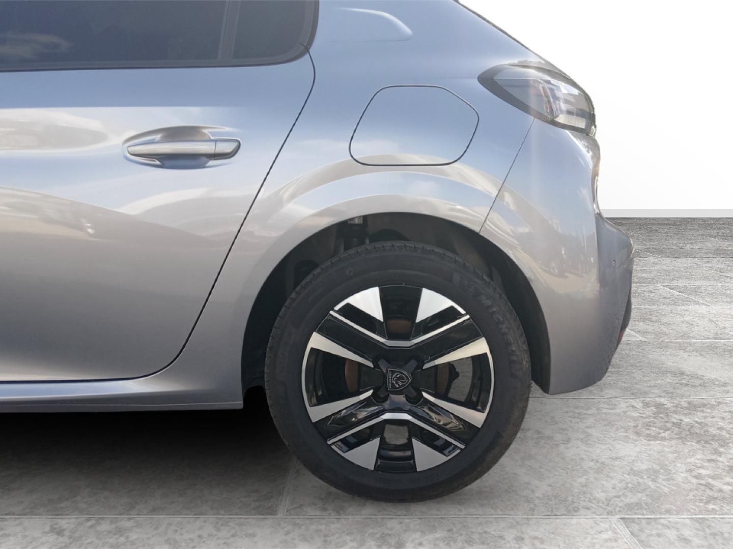 Peugeot 208 Hybrid 100 e-DCS6 Allure