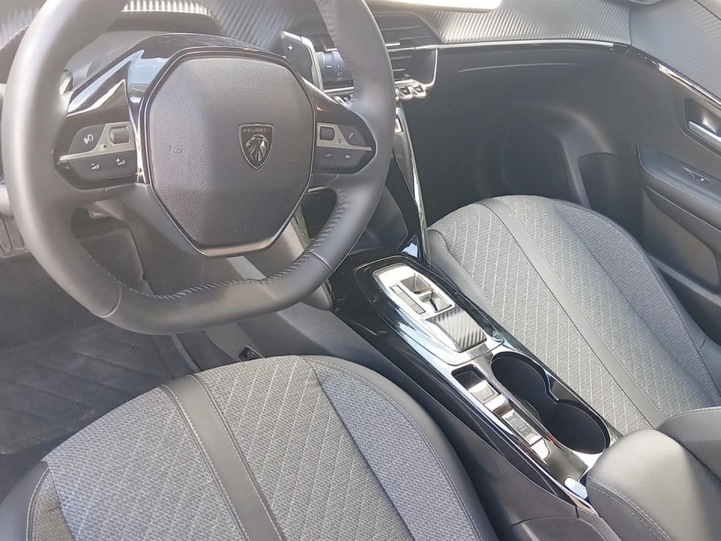 Peugeot 208 Hybrid 100 e-DCS6 Allure