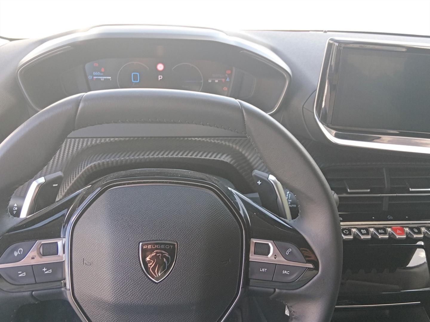 Peugeot 208 Hybrid 100 e-DCS6 Allure