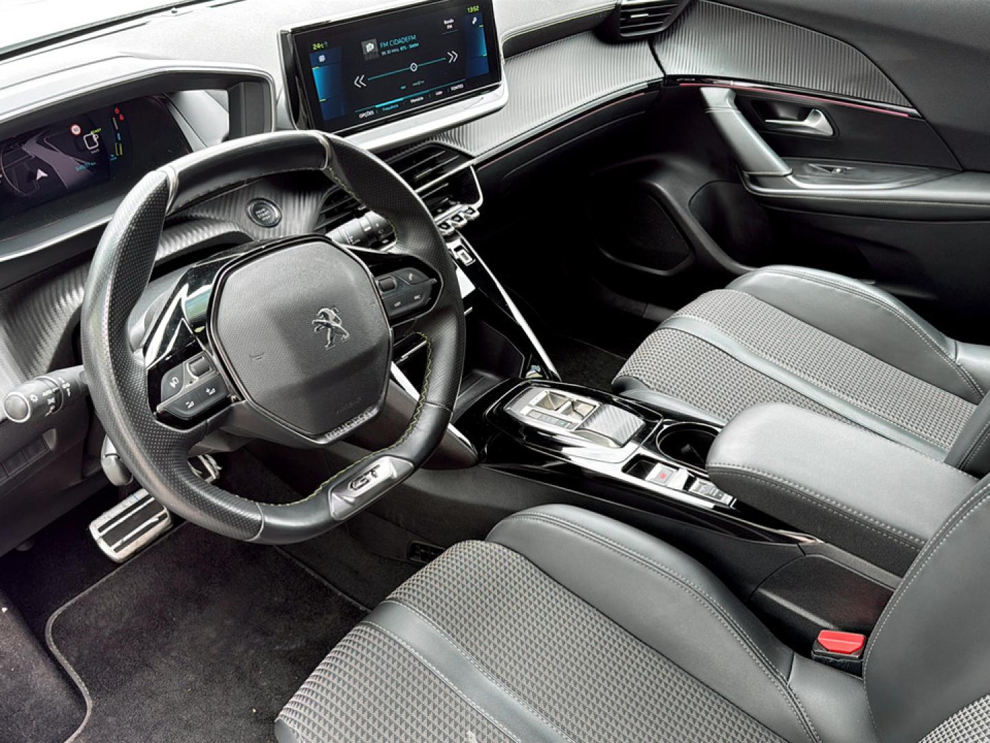 Peugeot e-2008 50kWh 136CV GT e-EAT8