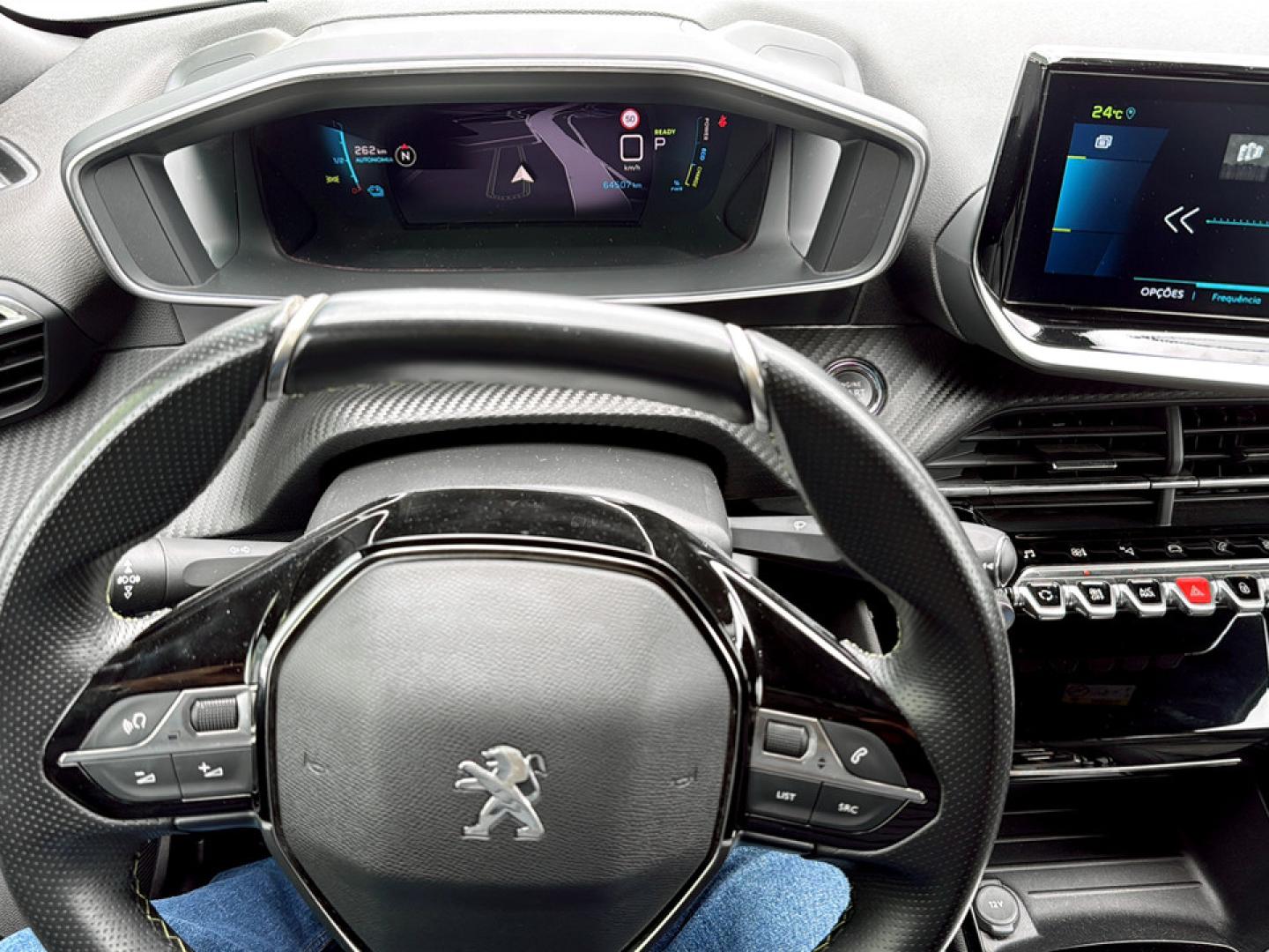 Peugeot e-2008 50kWh 136CV GT e-EAT8