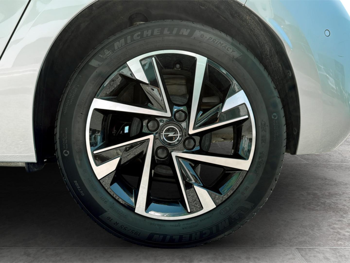 Opel Corsa 1.2 Turbo 100cv GS CM6