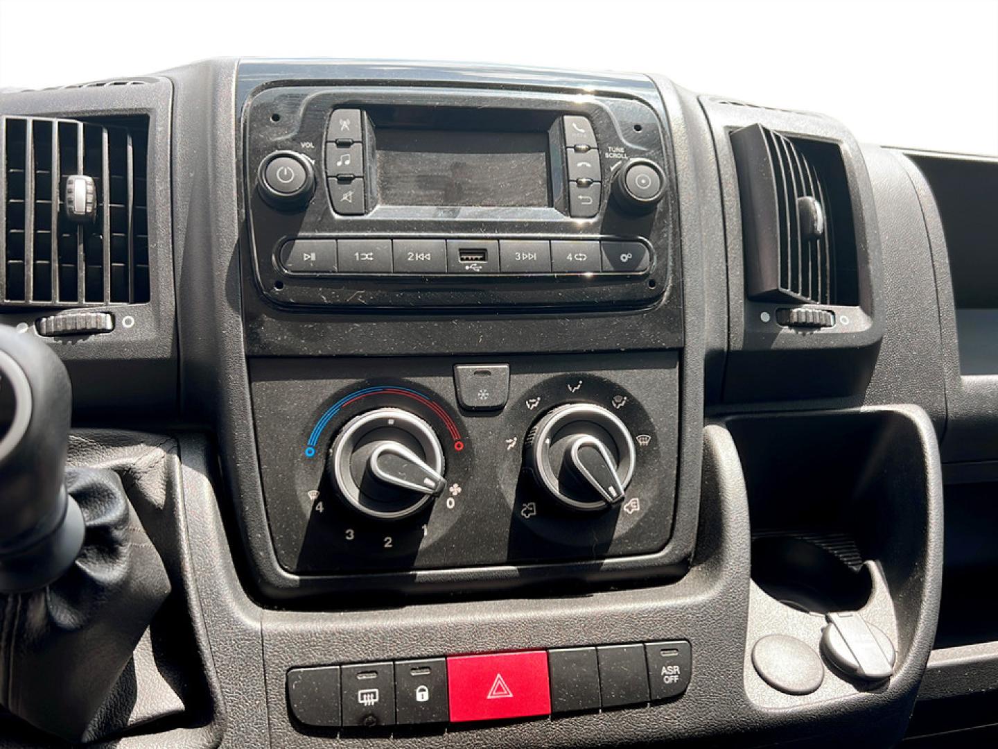 Peugeot Boxer 2.2 BlueHDi 165 S&S 335 L2H2