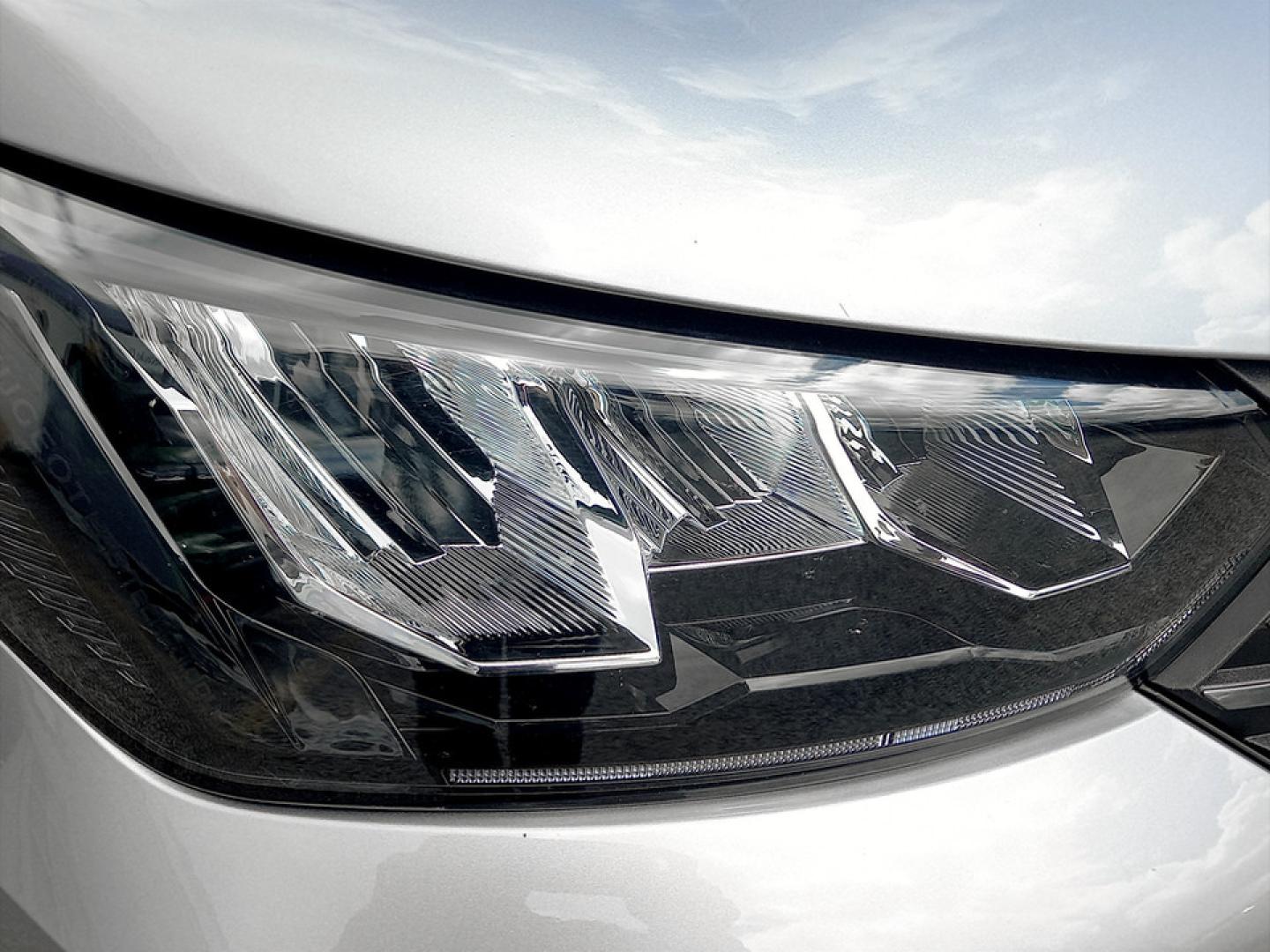 Peugeot 2008 1.2 Hybrid 145 Allure e-DCS6
