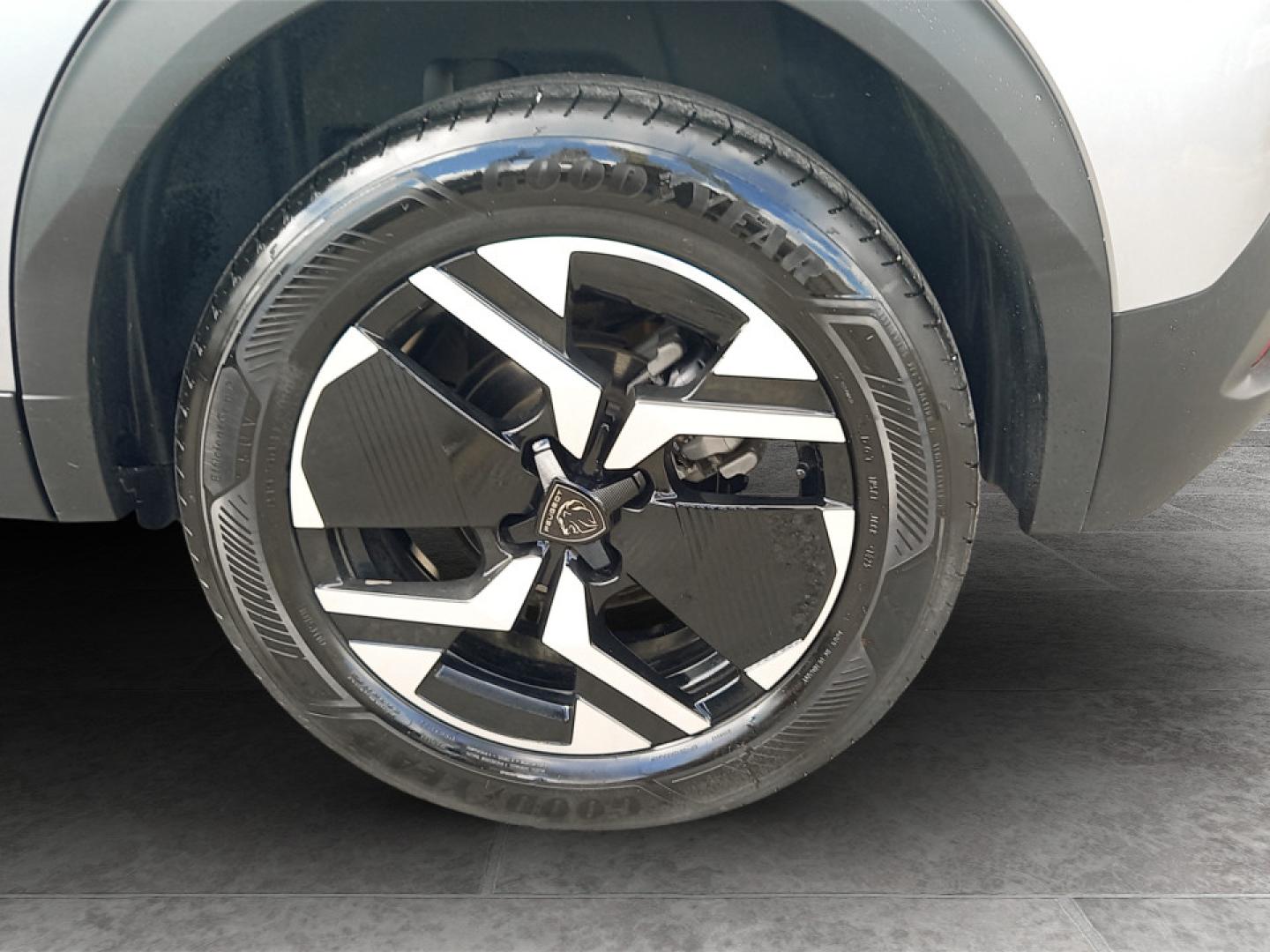 Peugeot 2008 1.2 Hybrid 145 Allure e-DCS6