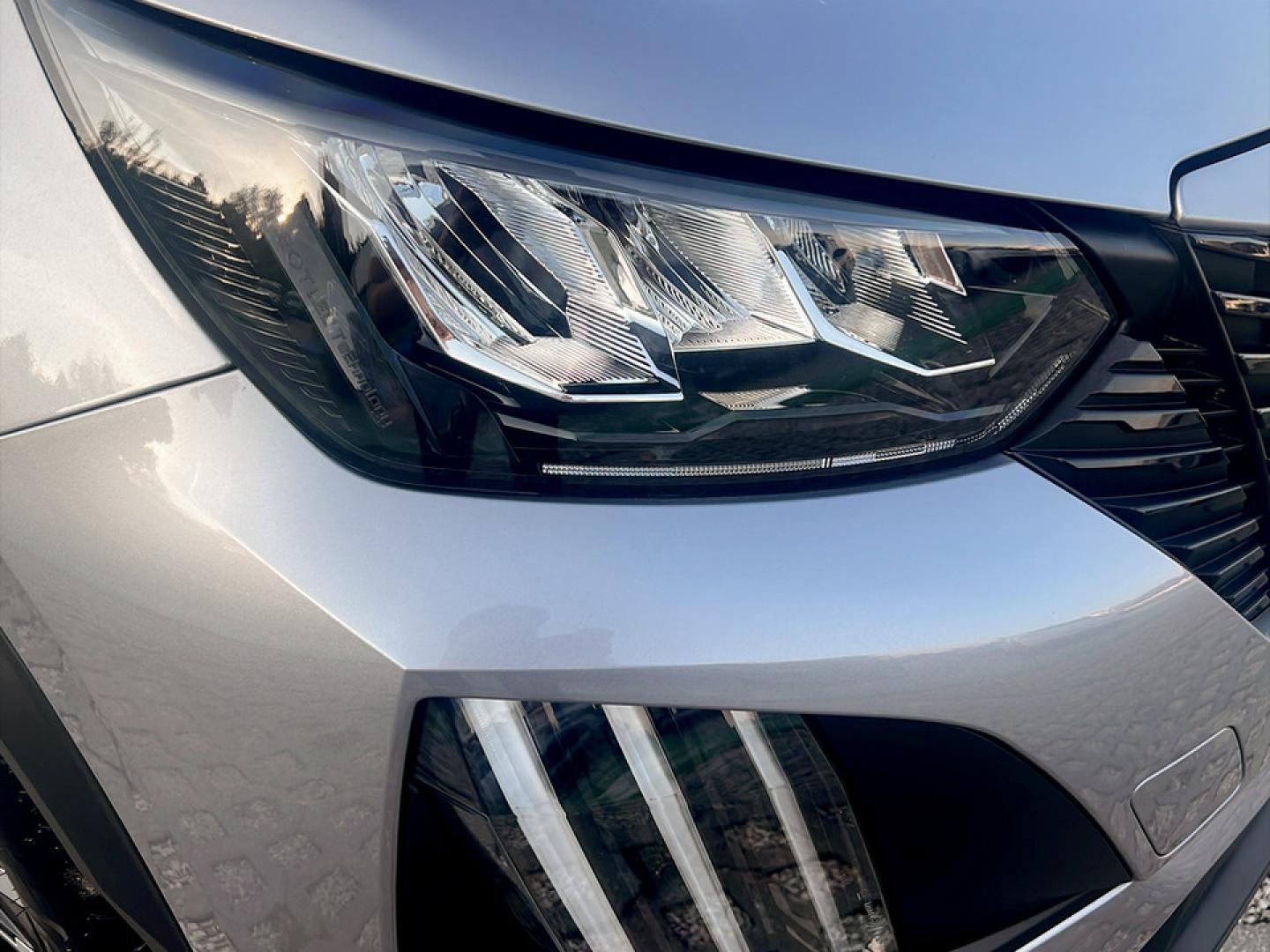 Peugeot 2008 1.2 PureTech 100cv Style