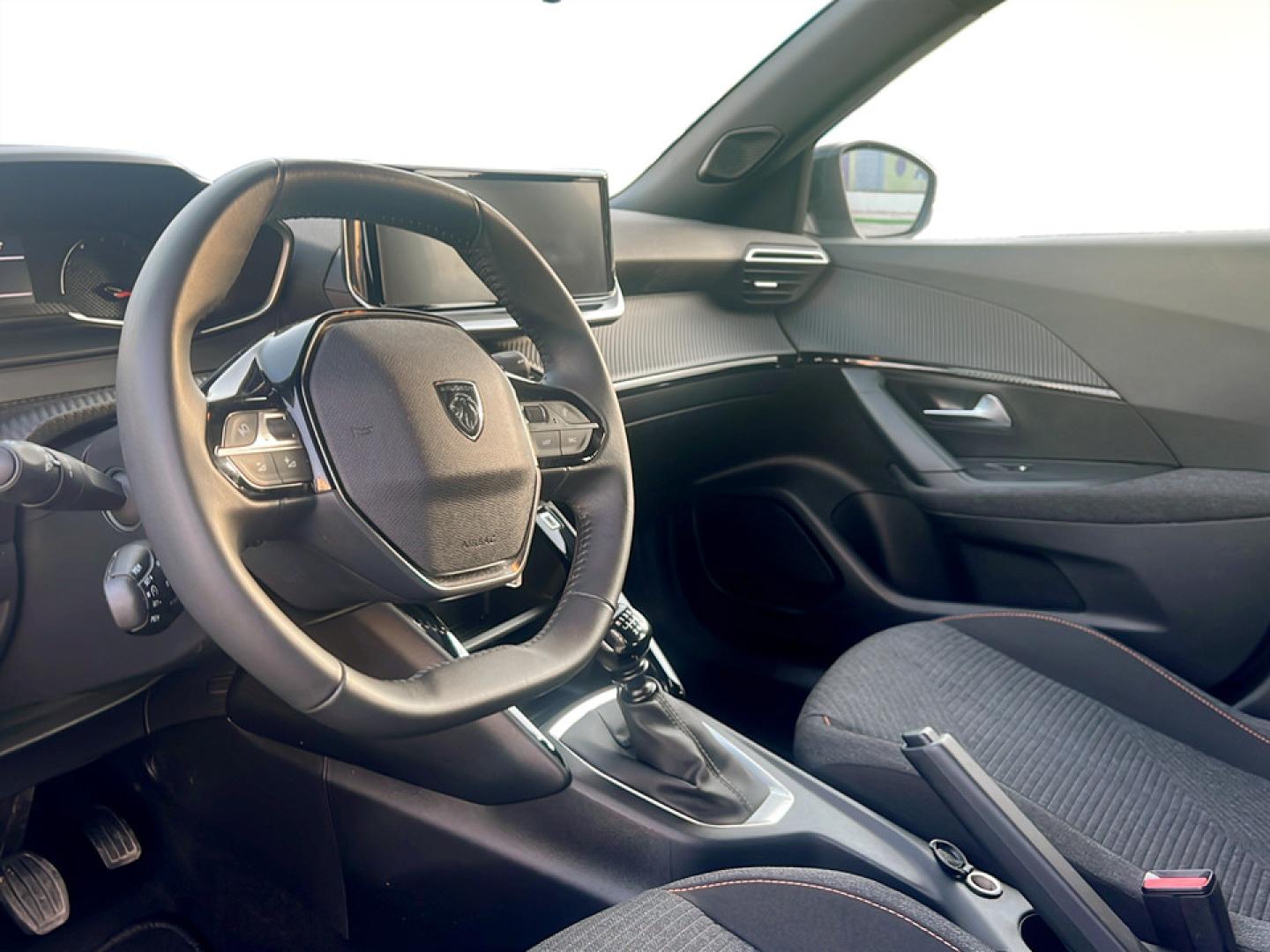 Peugeot 2008 1.2 PureTech 100cv Style
