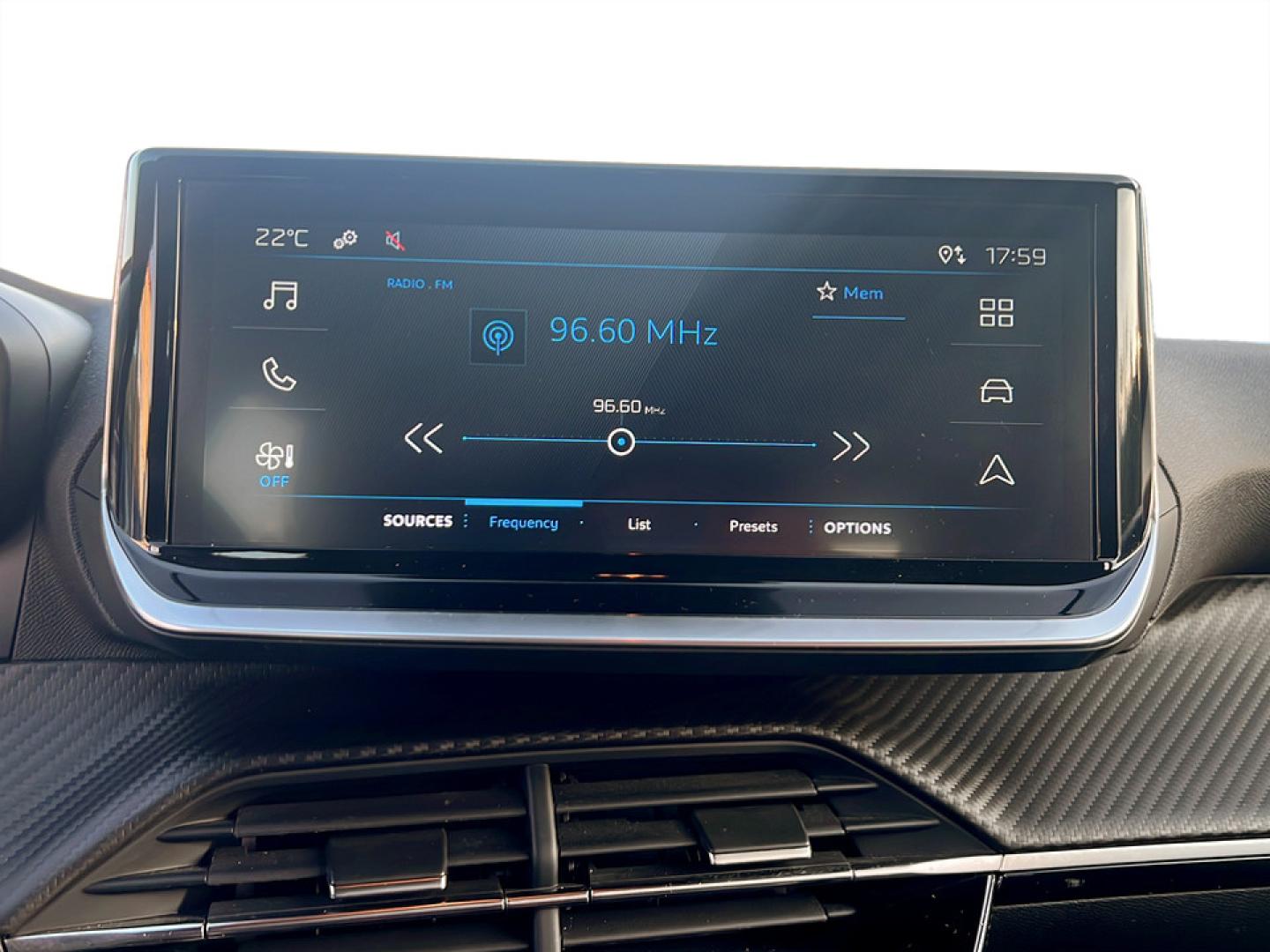 Peugeot 2008 1.2 PureTech 100cv Style