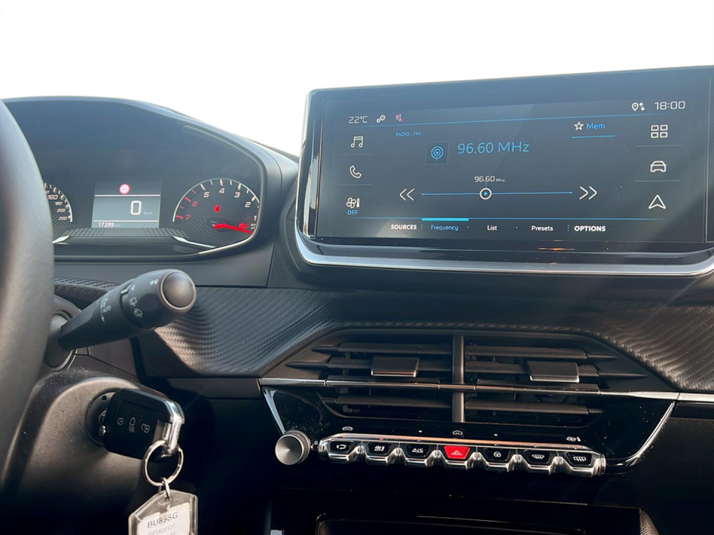 Peugeot 2008 1.2 PureTech 100cv Style
