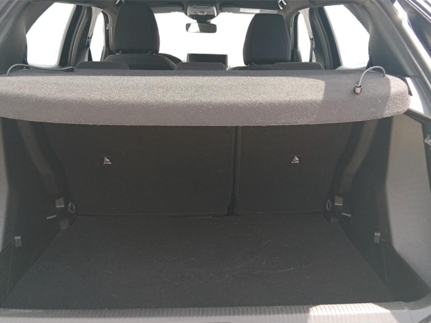 Peugeot e-2008 Active 156cv (115 kW) - Bateria 54 kWh