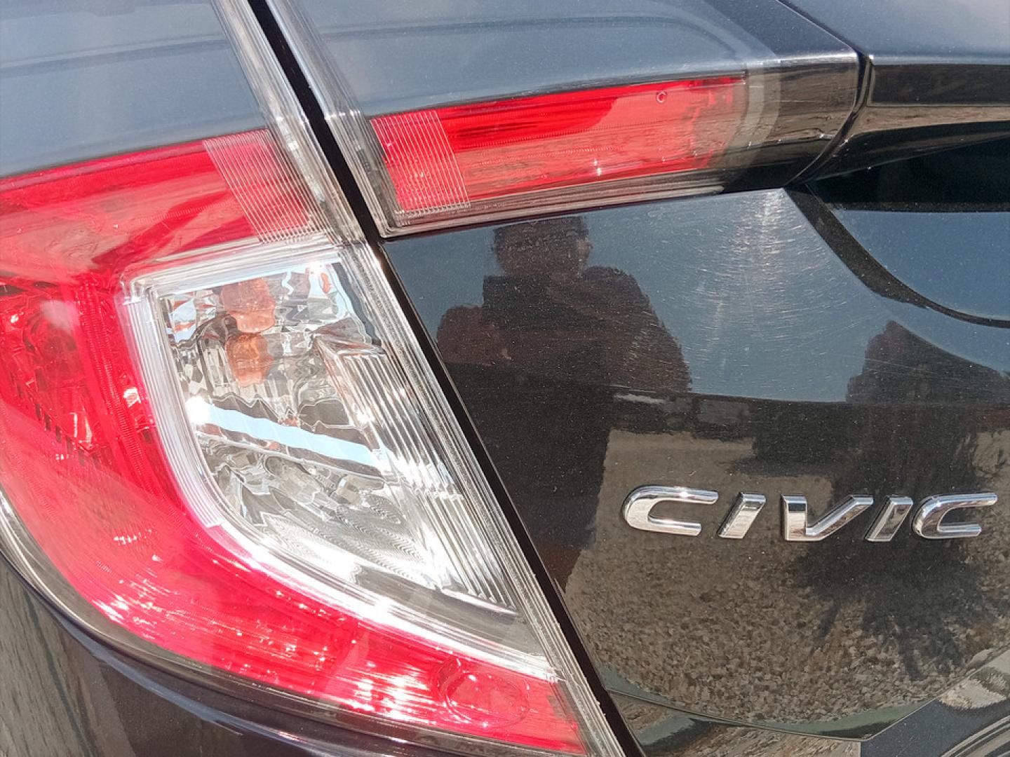 Honda Civic 1.0 i-VTEC TURBO ELEGANCE 20YM