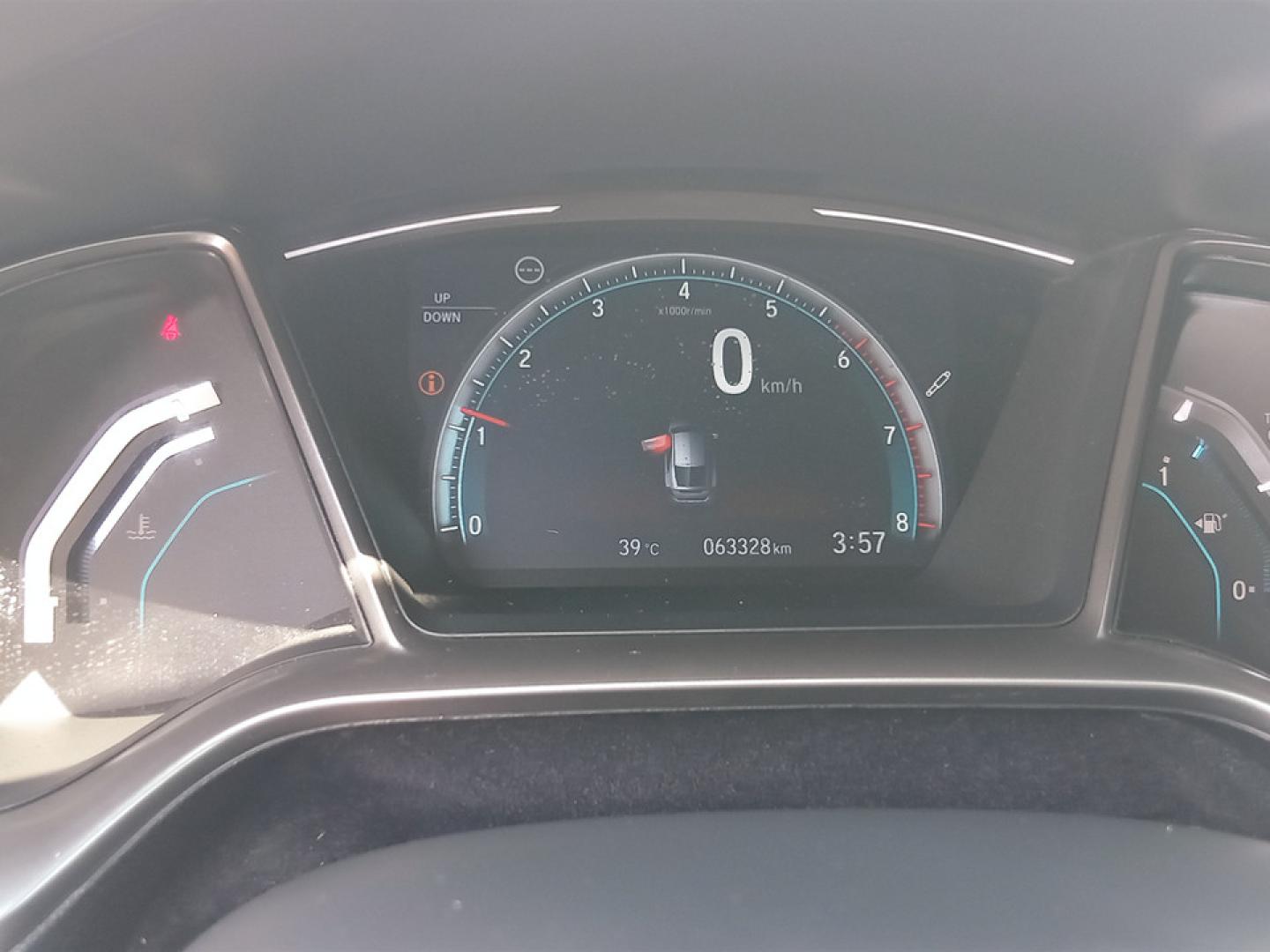 Honda Civic 1.0 i-VTEC TURBO ELEGANCE 20YM