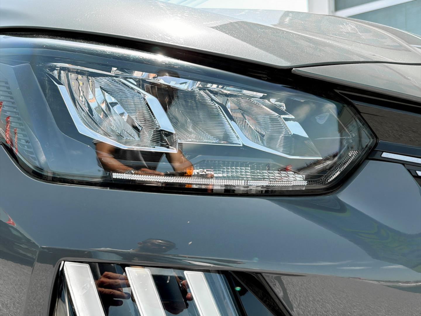 Peugeot e-208 50KWH - 136CV STYLE