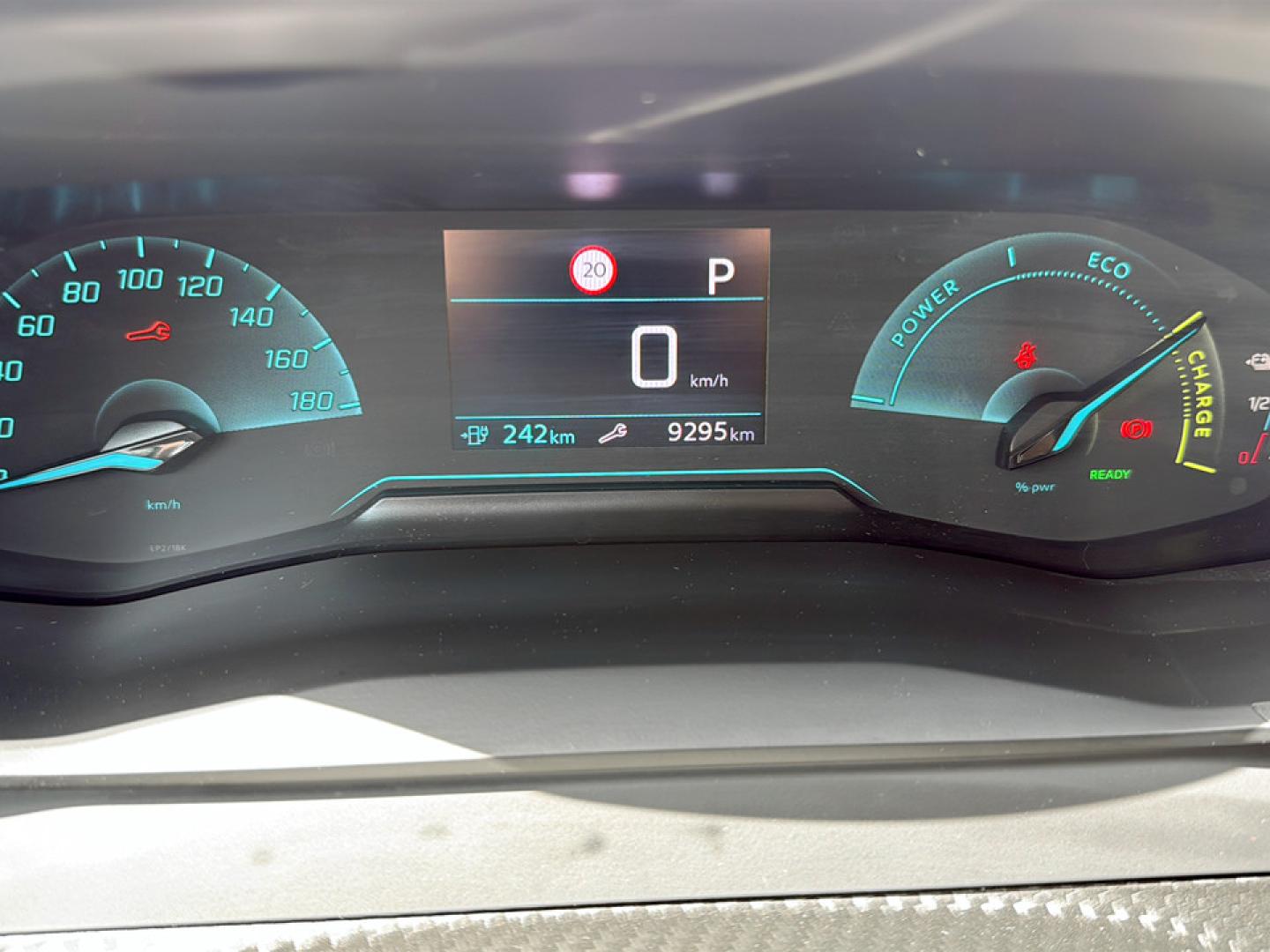 Peugeot e-208 50KWH - 136CV STYLE