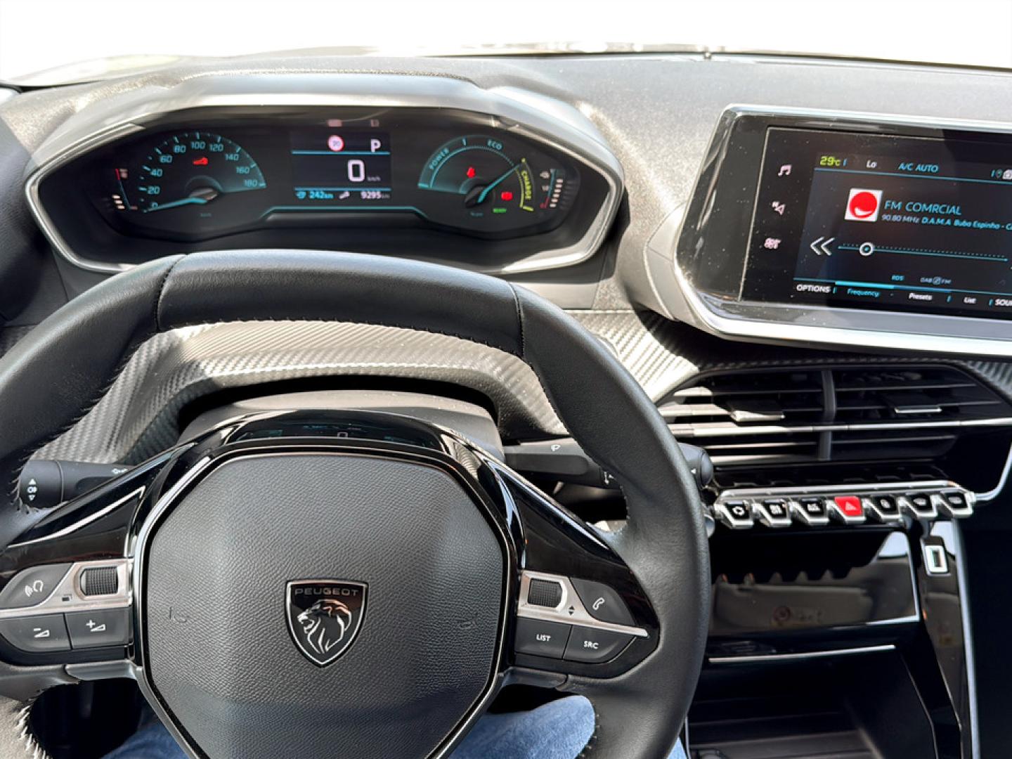 Peugeot e-208 50KWH - 136CV STYLE