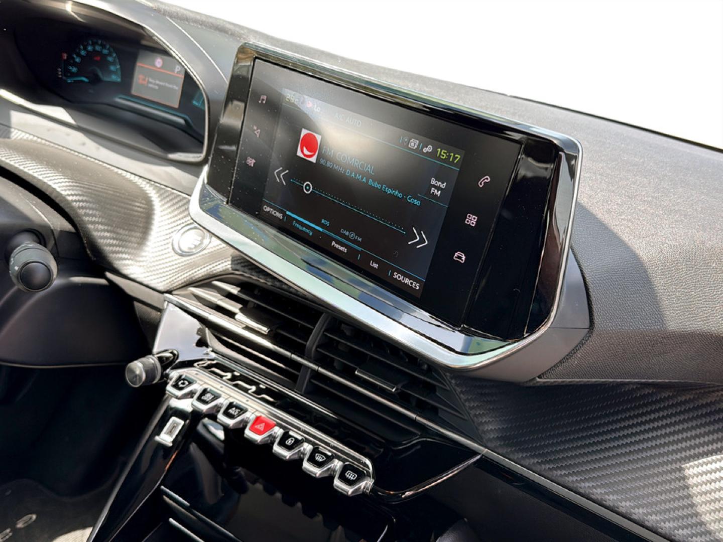 Peugeot e-208 50KWH - 136CV STYLE