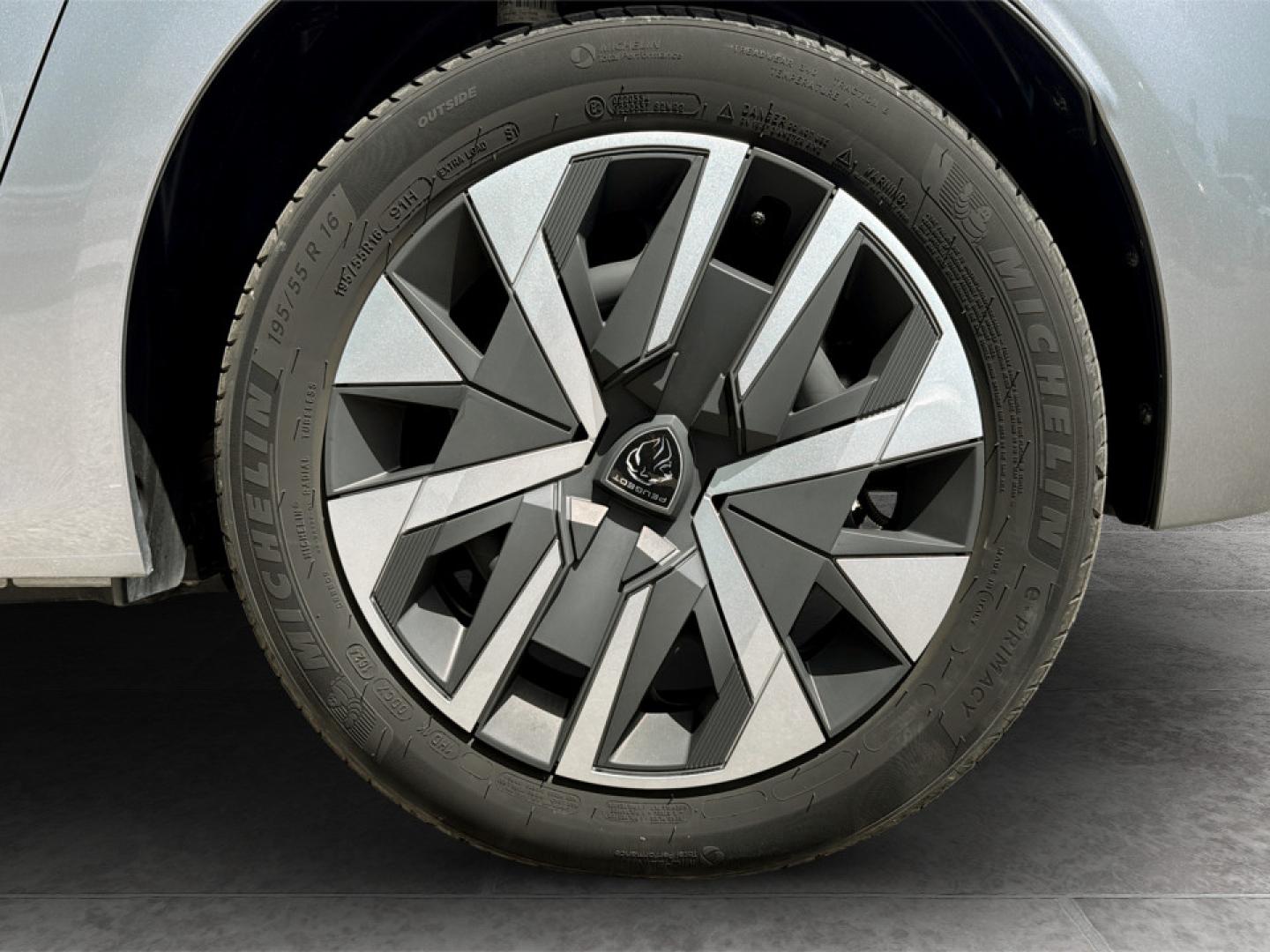 Peugeot e-208 50KWH 136CV ACTIVE