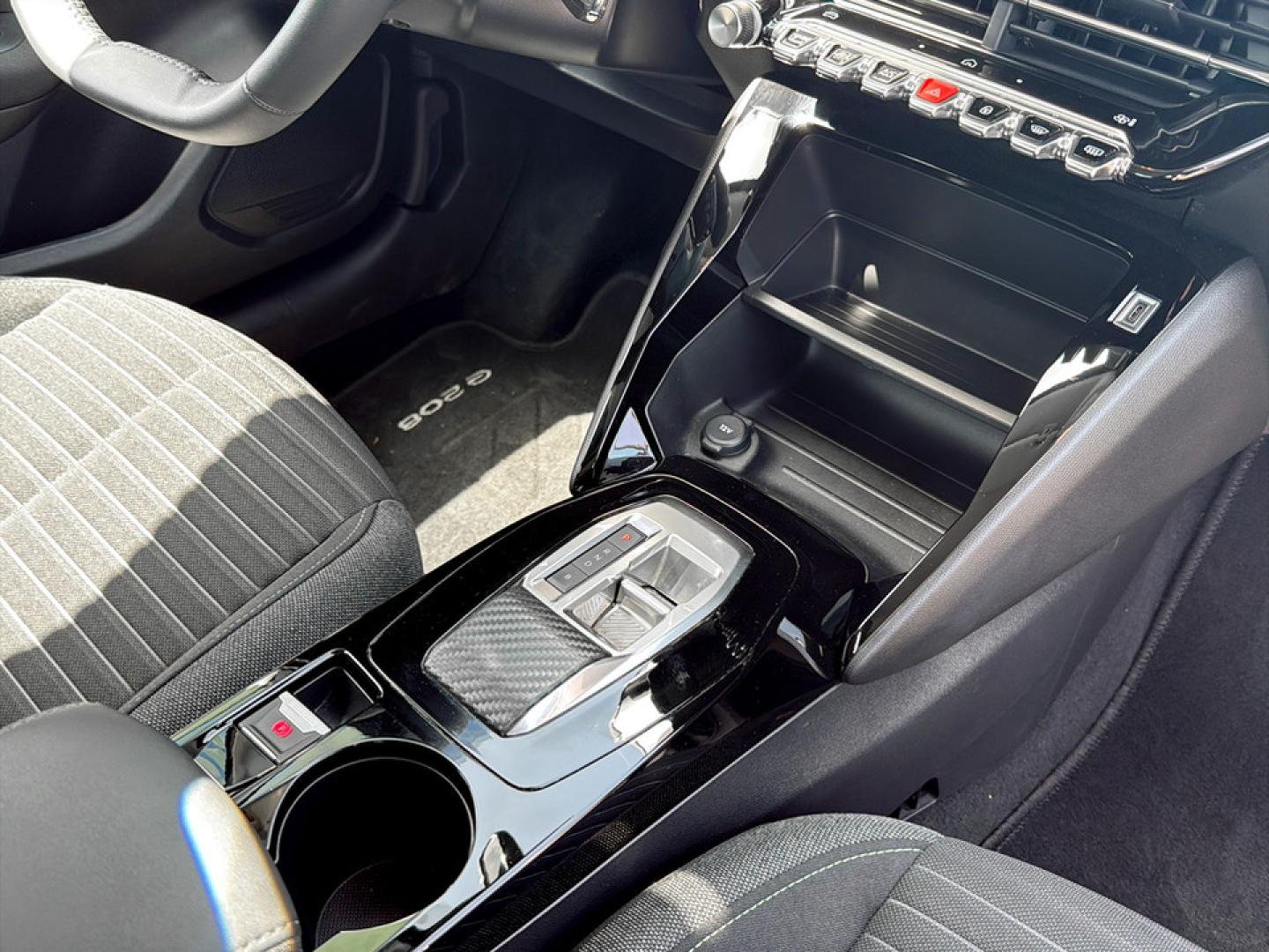 Peugeot e-208 50KWH 136CV ACTIVE