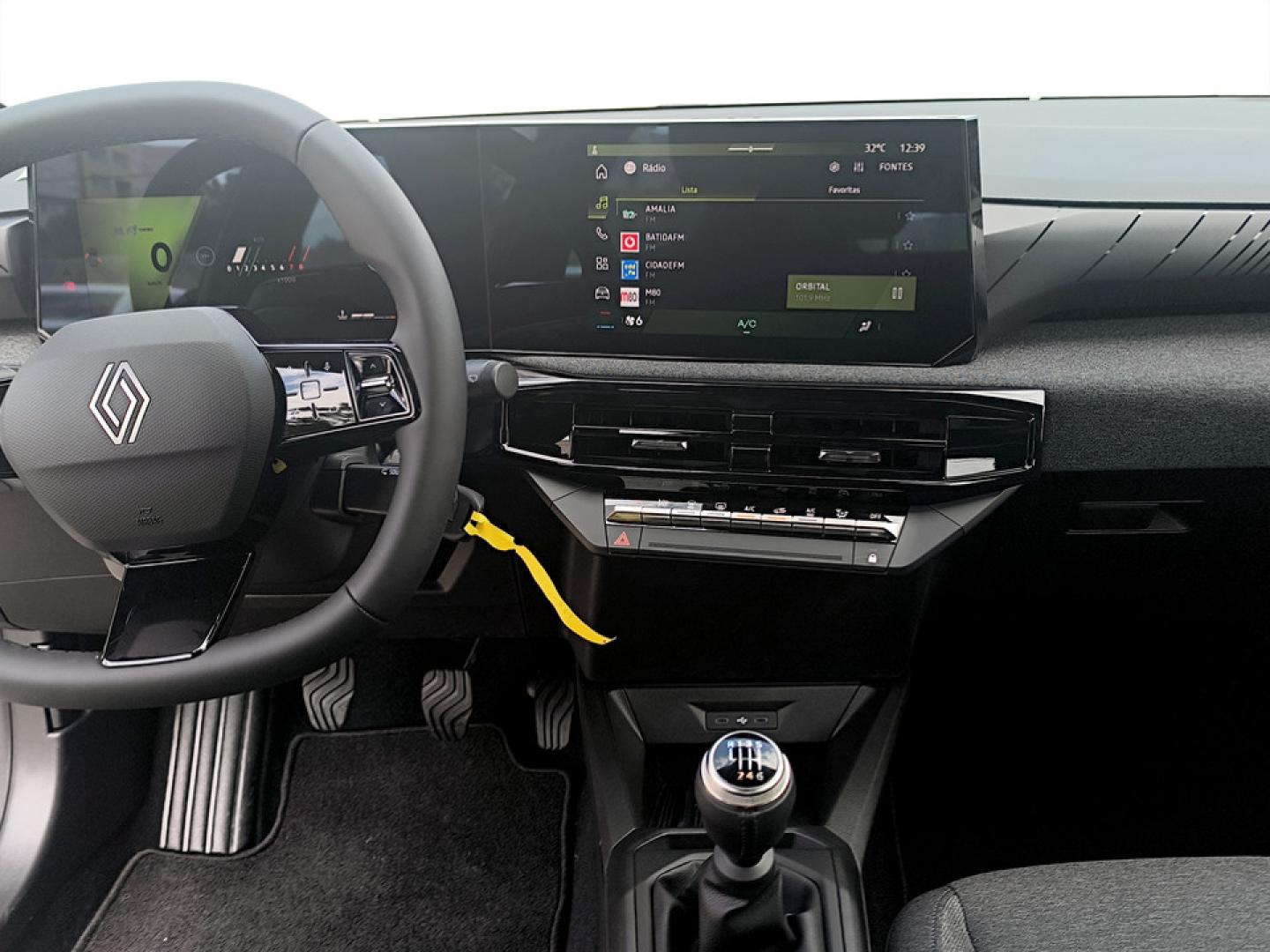 Renault Clio 1.6 E-Tech 145 Techno
