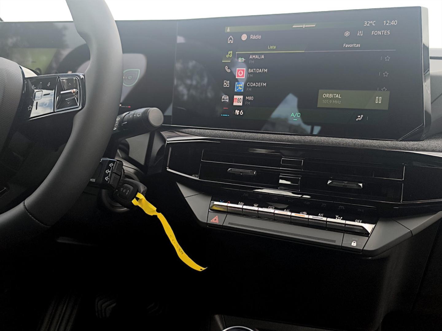 Renault Clio 1.6 E-Tech 145 Techno