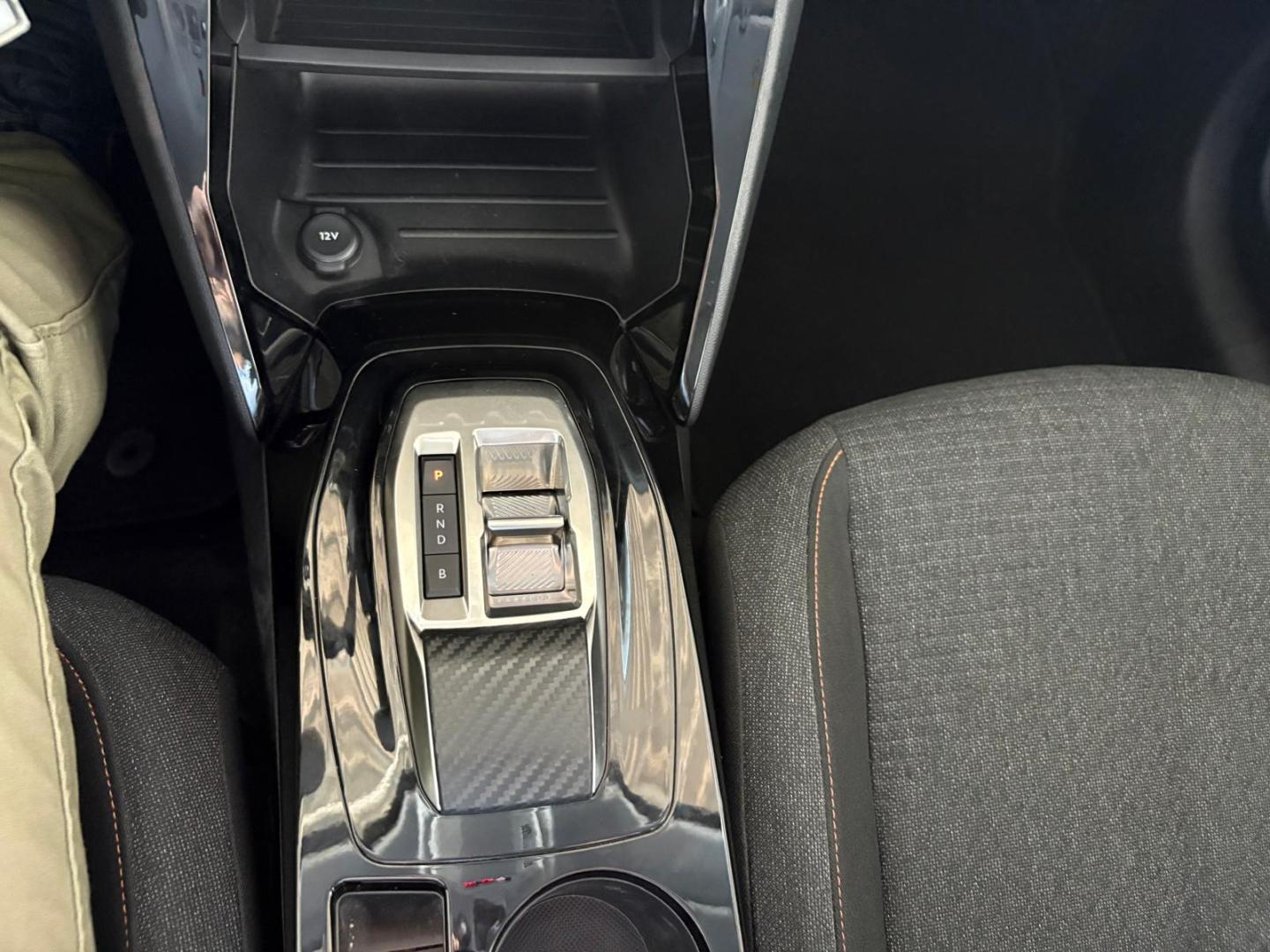 Peugeot 208 GT Elétrico 136 cv (100 kW) - Bateria 50 kW