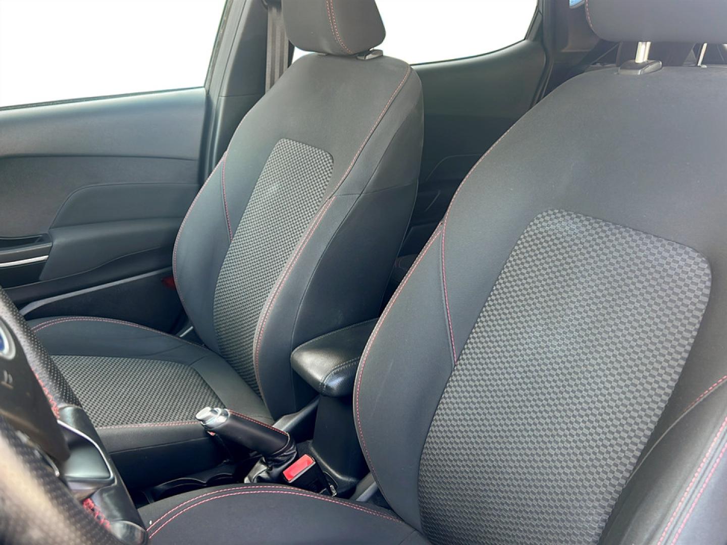Ford Fiesta 1.0 EcoBoost Hybrid mHEV 125 ST-LINE