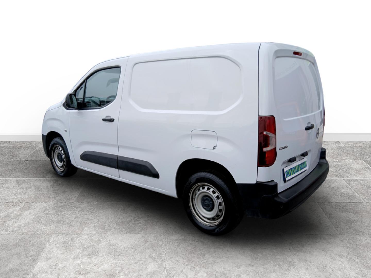 Opel Combo Cargo L1H1 E15DT E6.4 MT6 100cv