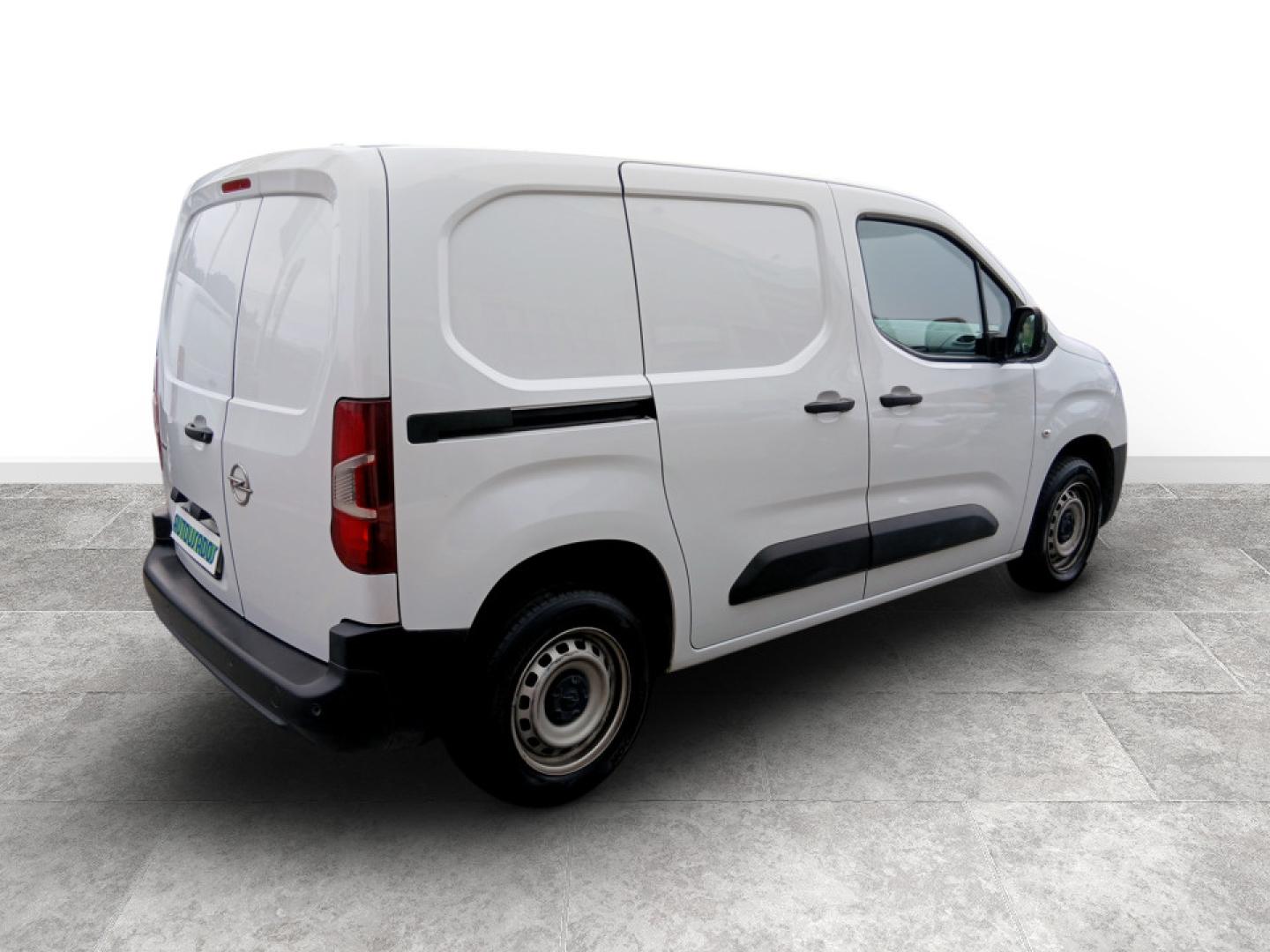 Opel Combo Cargo L1H1 E15DT E6.4 MT6 100cv