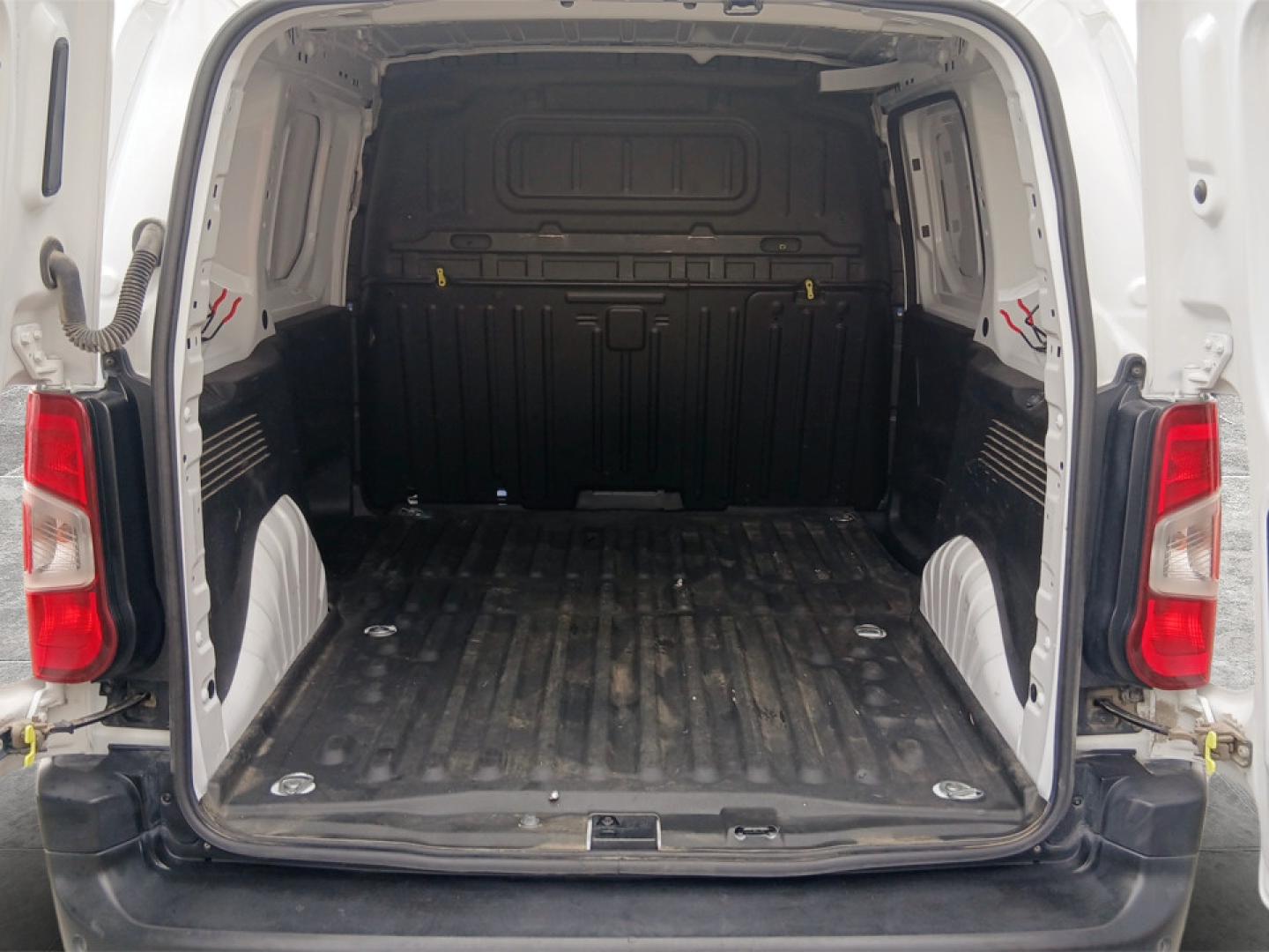 Opel Combo Cargo L1H1 E15DT E6.4 MT6 100cv